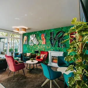 Arena Deluxe & Szeged